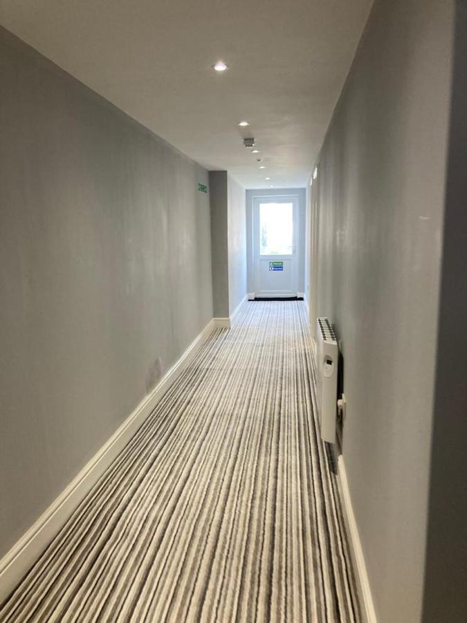 112 Gleneagle Road Rooms London Eksteriør bilde